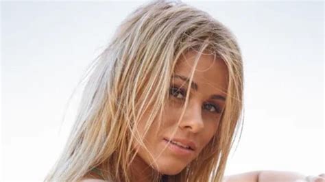 paige vanzant fappening|Watch Paige VanZant Melt Social Media in Bikini.